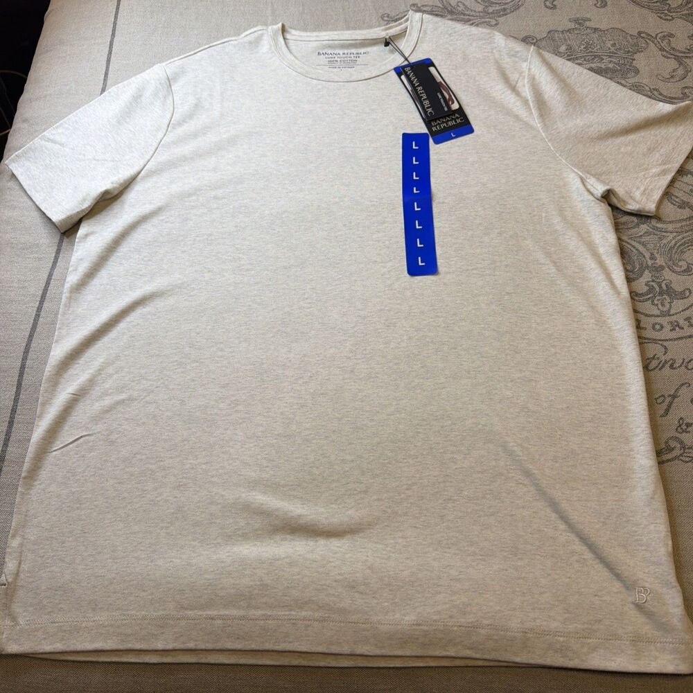 Banana Republic Luxe Touch Tee, Tan, Men's L, 100% Cotton, Regular Fit, NEW